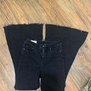 Women's Black Frayed Hem Jeans